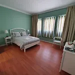 - Casa Amarela - *