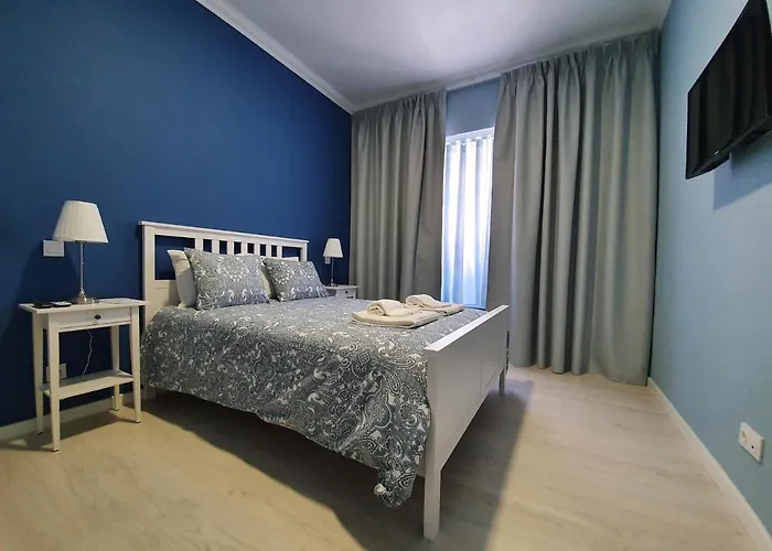 - Casa Amarela - *
