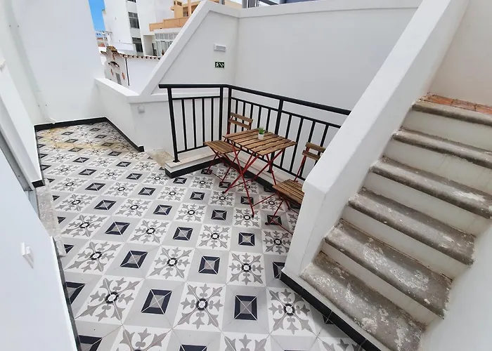 - Casa Amarela - Pensión Distrito de Faro