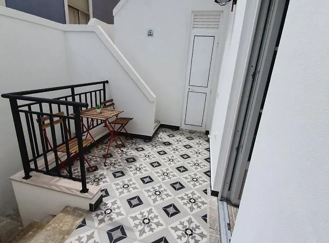 - Casa Amarela - Pensión Distrito de Faro
