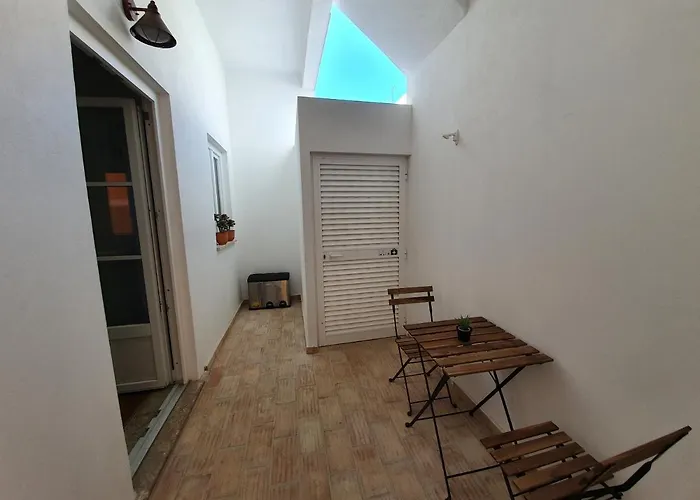 - Casa Amarela - Pensión Distrito de Faro